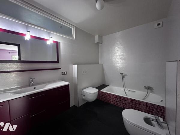 A VENDRE PLOEREN (56) MAISON CONTEMPORAINE DE QUALITE PROCHES VANNES ET COMMERCES