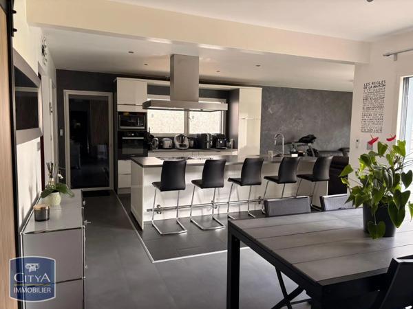 Maison à louer 5 pièces 134.2m² Longnes (78980)
