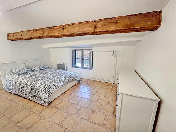 À Louer à Beaucaire : appartement T3 de 60 m², dernier étage, prêt à habiter