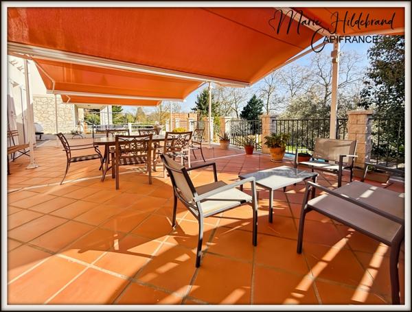Maison 185m² rénovée + jardin de 1000m² + T2 indépendant + piscine – Valence-d’Agen