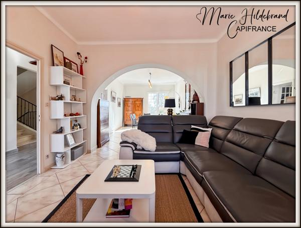 Maison 185m² rénovée + jardin de 1000m² + T2 indépendant + piscine – Valence-d’Agen