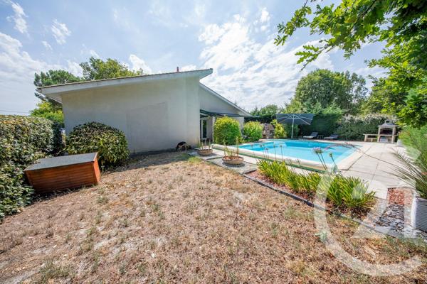 Maison à vendre  6 pièces - 133,14 m 2   LE TAILLAN MEDOC  - 33