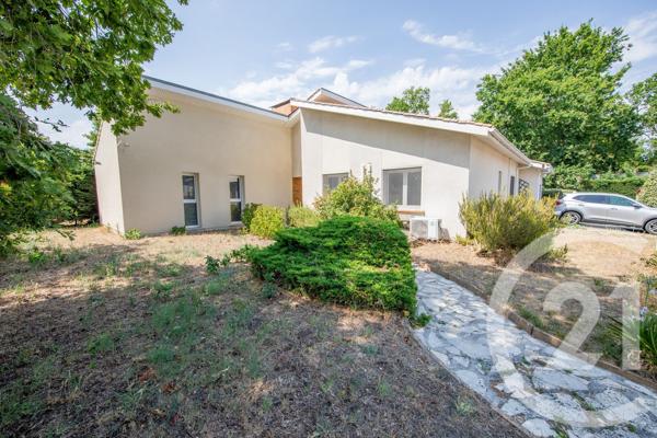 Maison à vendre  6 pièces - 133,14 m 2   LE TAILLAN MEDOC  - 33