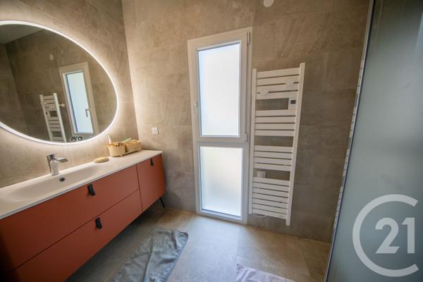 Maison à vendre  6 pièces - 133,14 m 2   LE TAILLAN MEDOC  - 33