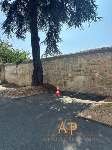 Parking / Box à louer à Caen (14000)