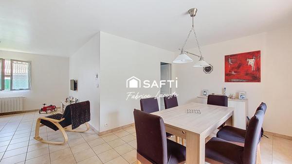 Maison type villa - 6 pièces - 136 m²