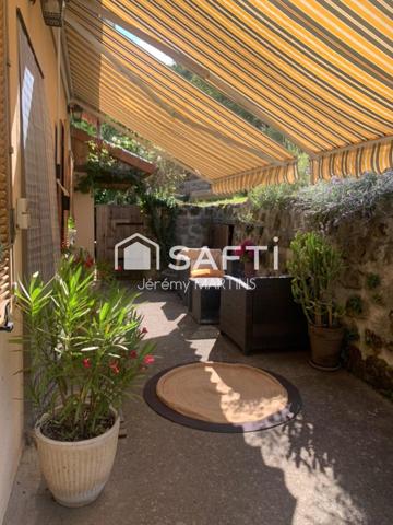 Jolie maison familiale sur les hauteurs au calme avec piscine