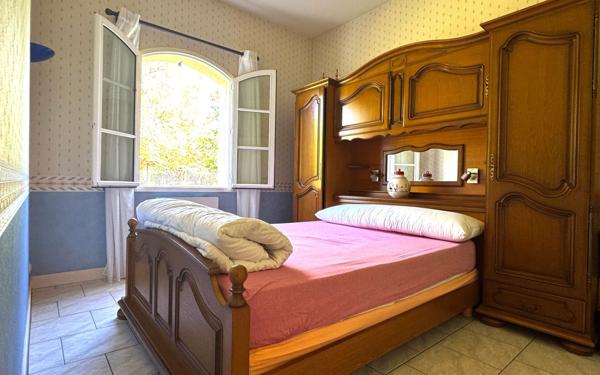 Maison à vendre    7 pièces •  Les Gonds