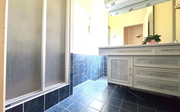 Maison à vendre    7 pièces •  Les Gonds