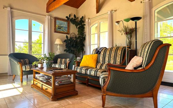 Maison à vendre    7 pièces •  Les Gonds