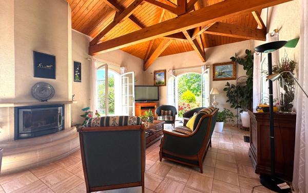 Maison à vendre    7 pièces •  Les Gonds