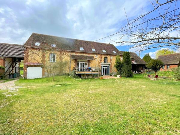 Corps de ferme entièrement rénové Proche Trie Château 6 pièce(s) 228 m2