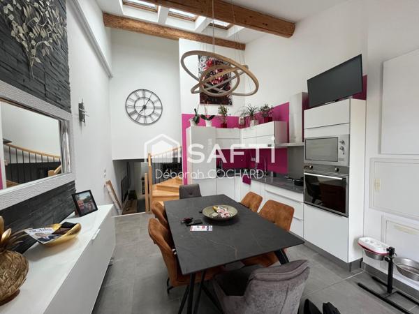 Appartement atypique en duplex au pied des commerces