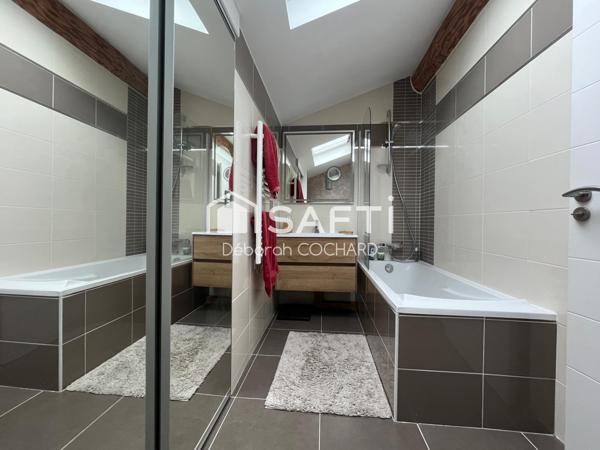 Appartement atypique en duplex au pied des commerces