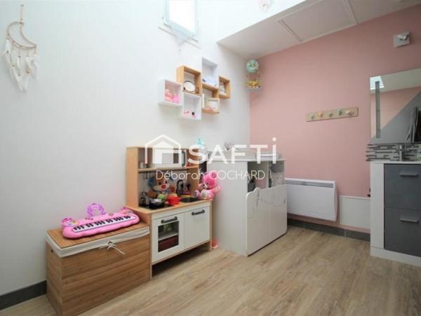 Appartement atypique en duplex au pied des commerces