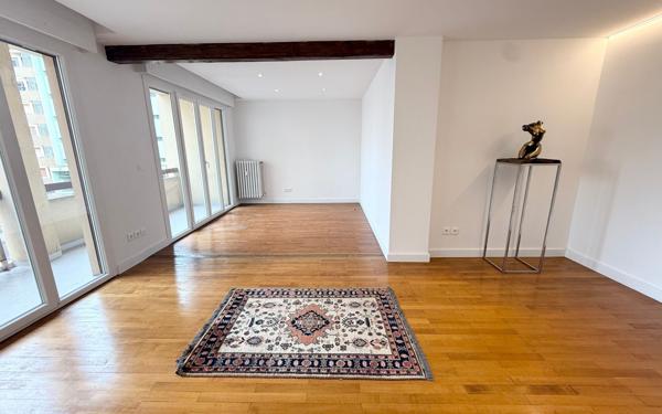 Appartement à vendre    3 pièces •  Aix-les-Bains