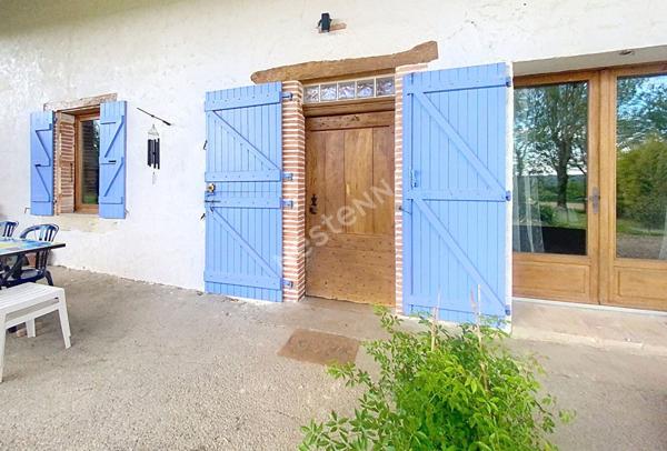 Corps de ferme rénové avec dépendances et belle parcelle proche de Montauban