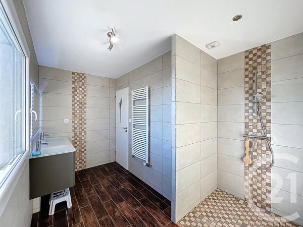 Maison à vendre  8 pièces - 146,83 m2 LA ROCHE BLANCHE - 63