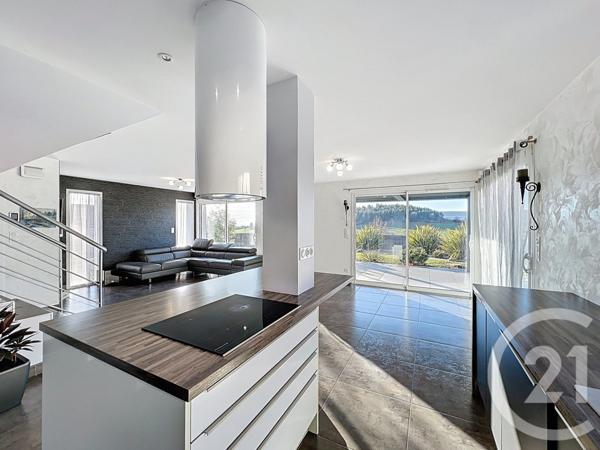 Maison à vendre  8 pièces - 146,83 m2 LA ROCHE BLANCHE - 63