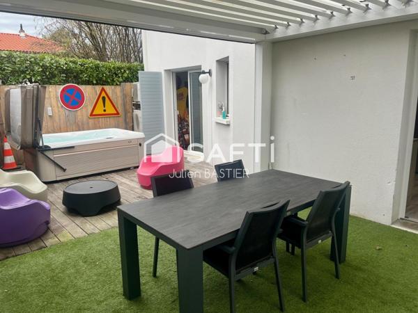 Eysines / Caudéran – Maison d'environ 127m2 avec 4 chambres, 2 extérieurs, parking