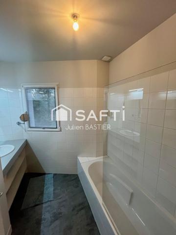 Eysines / Caudéran – Maison d'environ 127m2 avec 4 chambres, 2 extérieurs, parking