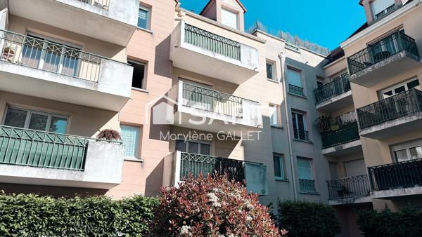 Luminosité, rangements, balcon et parking boxé