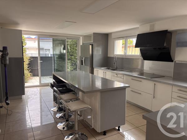 Maison à vendre  5 pièces - 168 m2 ECHIROLLES - 38