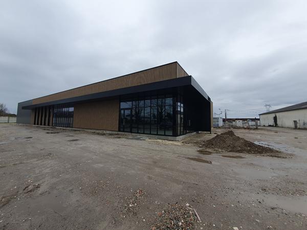 Local commercial à LOUER