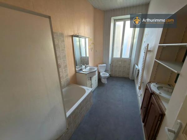 Location Appartement 3 pièces 70 m2 à Lavelanet