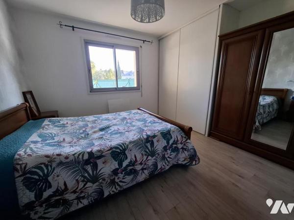 APPARTEMENT 3 CHAMBRES, COUR, CAVE ET GARAGE