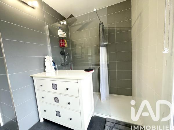 Maison à vendre 7 pièces 228 m² Saint-Fargeau-Ponthierry
