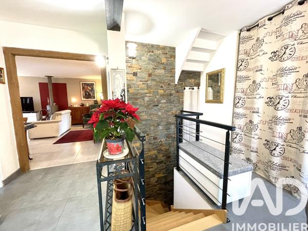 Maison à vendre 7 pièces 228 m² Saint-Fargeau-Ponthierry