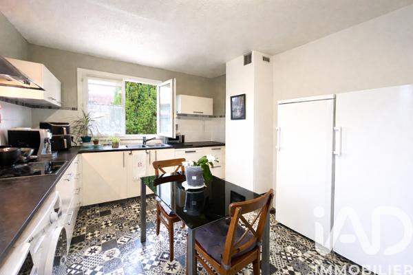 Maison à vendre 7 pièces 228 m² Saint-Fargeau-Ponthierry