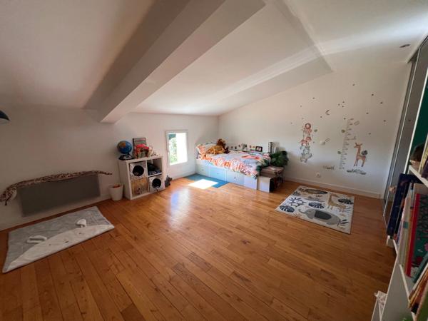 Maison à vendre 7 pièces MESCHERS SUR GIRONDE (17)