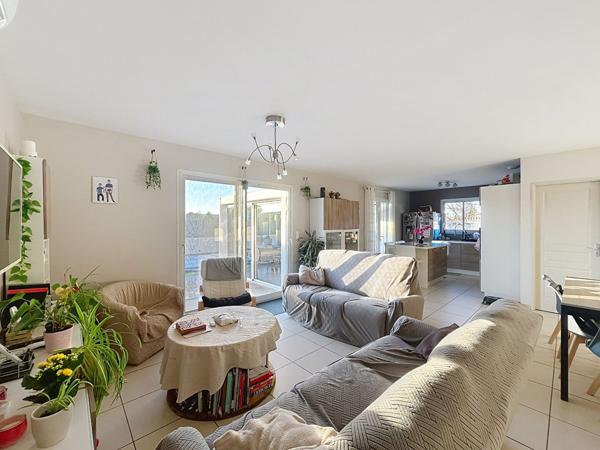 Maison récente de plain-pied de 103 m² 5 pièces avec piscine à Livron-sur-Drôme