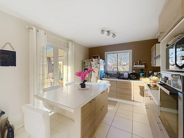 Maison récente de plain-pied de 103 m² 5 pièces avec piscine à Livron-sur-Drôme