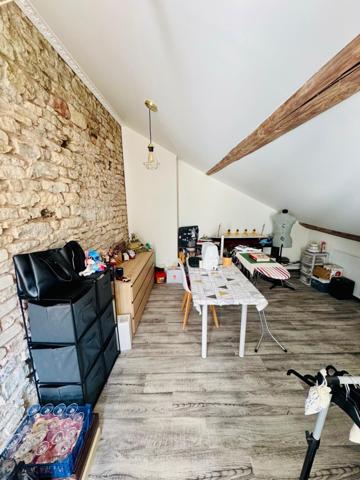 Maison semi mitoyenne de village