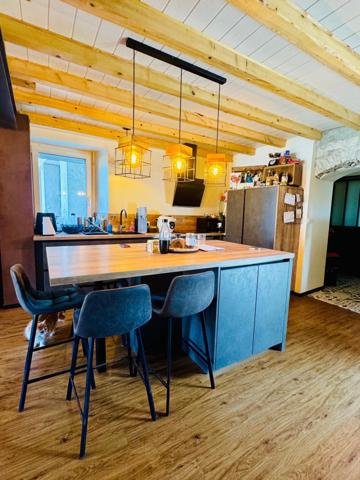 Maison semi mitoyenne de village