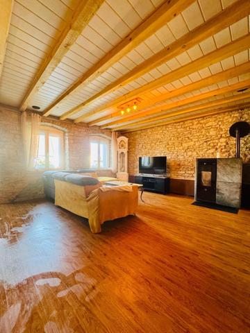 Maison semi mitoyenne de village