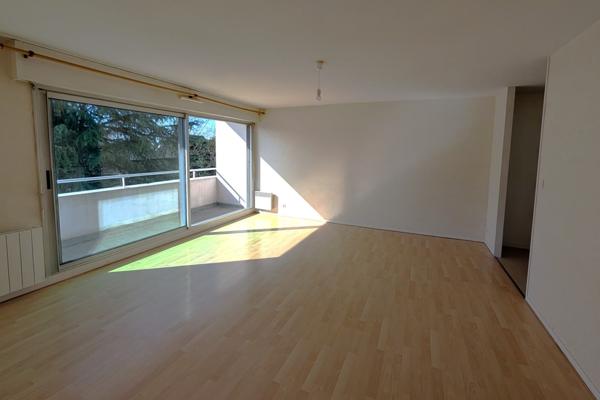 Appartement type 2 + parking + cave
