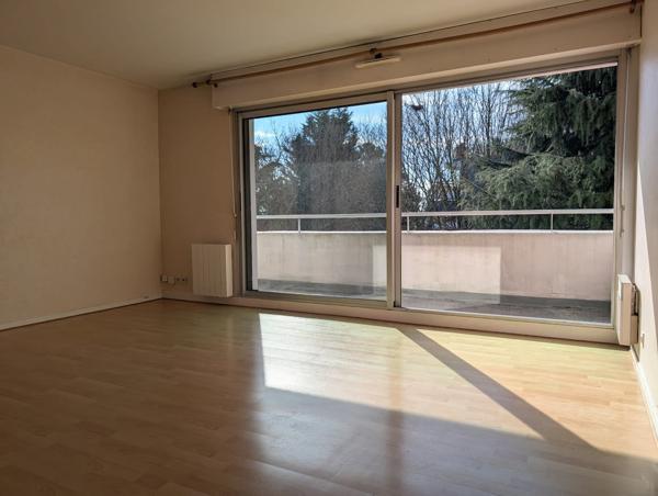 Appartement type 2 + parking + cave