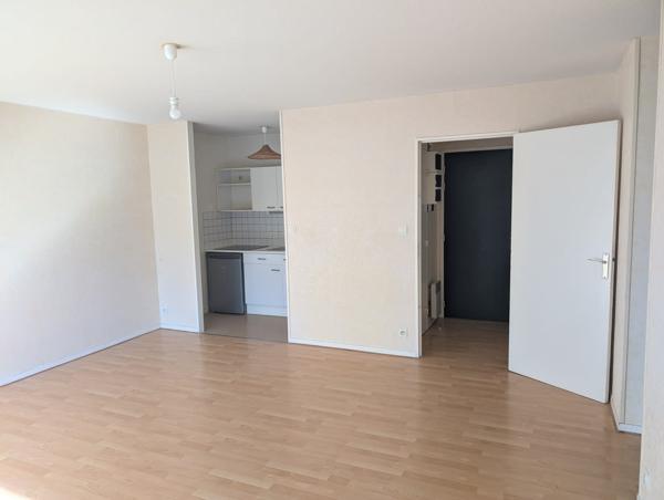 Appartement type 2 + parking + cave
