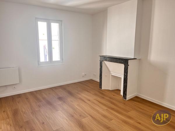 Appartement à louer Saintes : 2 pièces, 41m² avec 1 chambre(s) à 530€ - AJP Immobilier Saintes