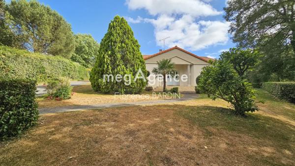 Maison à CHOLET, 49300 - 7 pièces 193m²