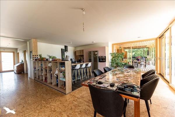 Maison à vendre |  Saint-Étienne-de-Tulmont |  8 pièces | 214 m²