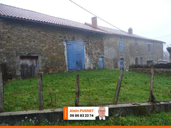 SECTEUR DOURNAZAC ENSEMBLE IMMOBILIER DE DEUX HABITATIONS AVEC DEUX BELLES GRANGES ATTENANTES ET UNE DEPENDANCE AVEC FOUR A PAIN A RENOVER EN TOTALITE