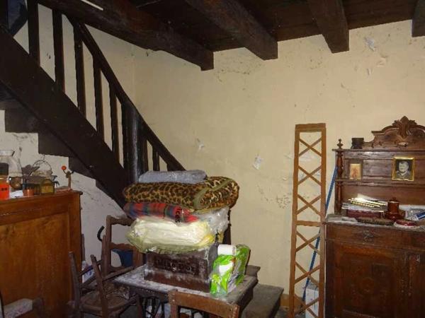 SECTEUR DOURNAZAC ENSEMBLE IMMOBILIER DE DEUX HABITATIONS AVEC DEUX BELLES GRANGES ATTENANTES ET UNE DEPENDANCE AVEC FOUR A PAIN A RENOVER EN TOTALITE