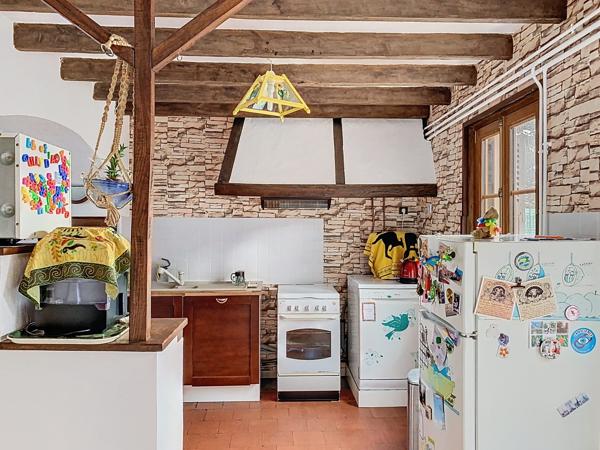 À vendre - Maison mitoyenne 1 côté, 5 pièces située à Souvigné (37330)
