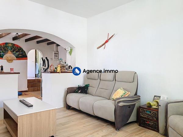 À vendre - Maison mitoyenne 1 côté, 5 pièces située à Souvigné (37330)
