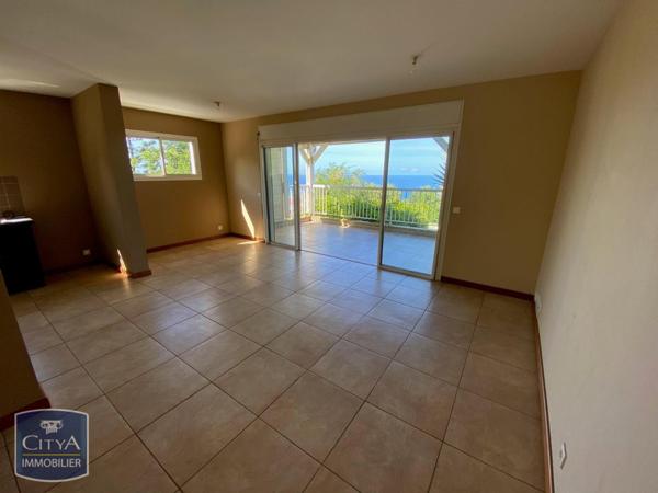 Appartement à louer 4 pièces 84m²